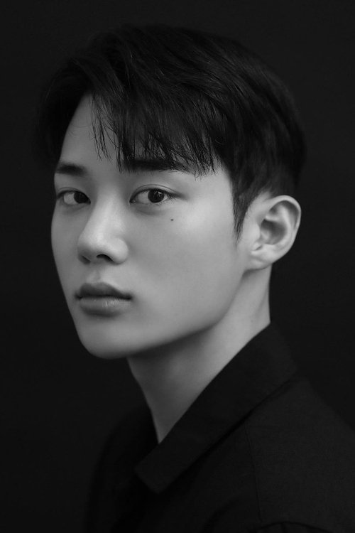 Hyun Woo