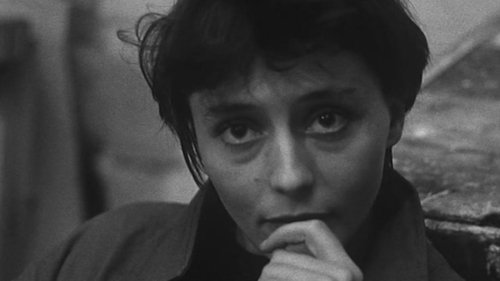 او ساعت های زیادی را زیر لامپ های خورشید گذراند