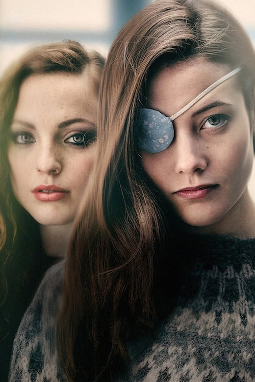 The Girl in the Mirror (Alma)