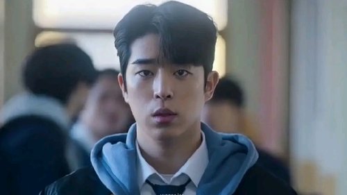 یکه تاز قهرمانهای دبیرستان